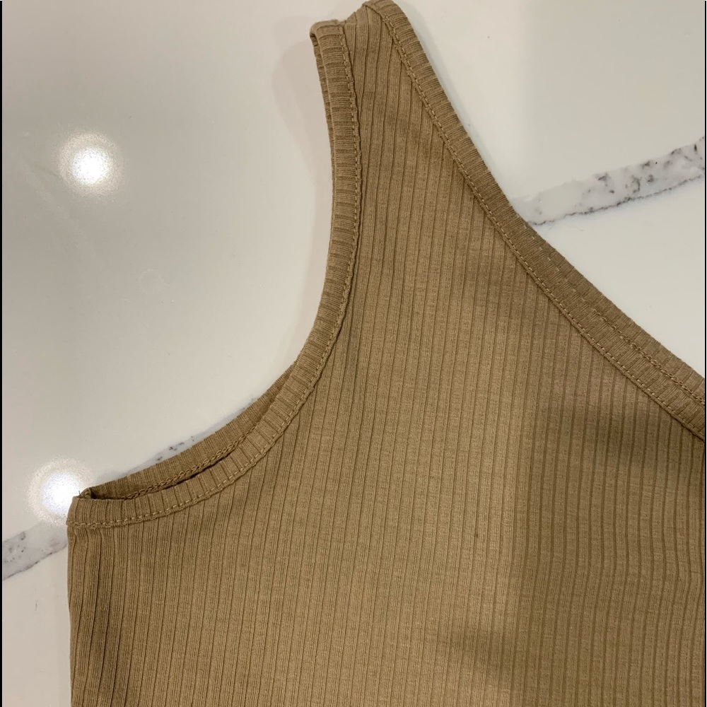 crop top - Picture 2 of 2